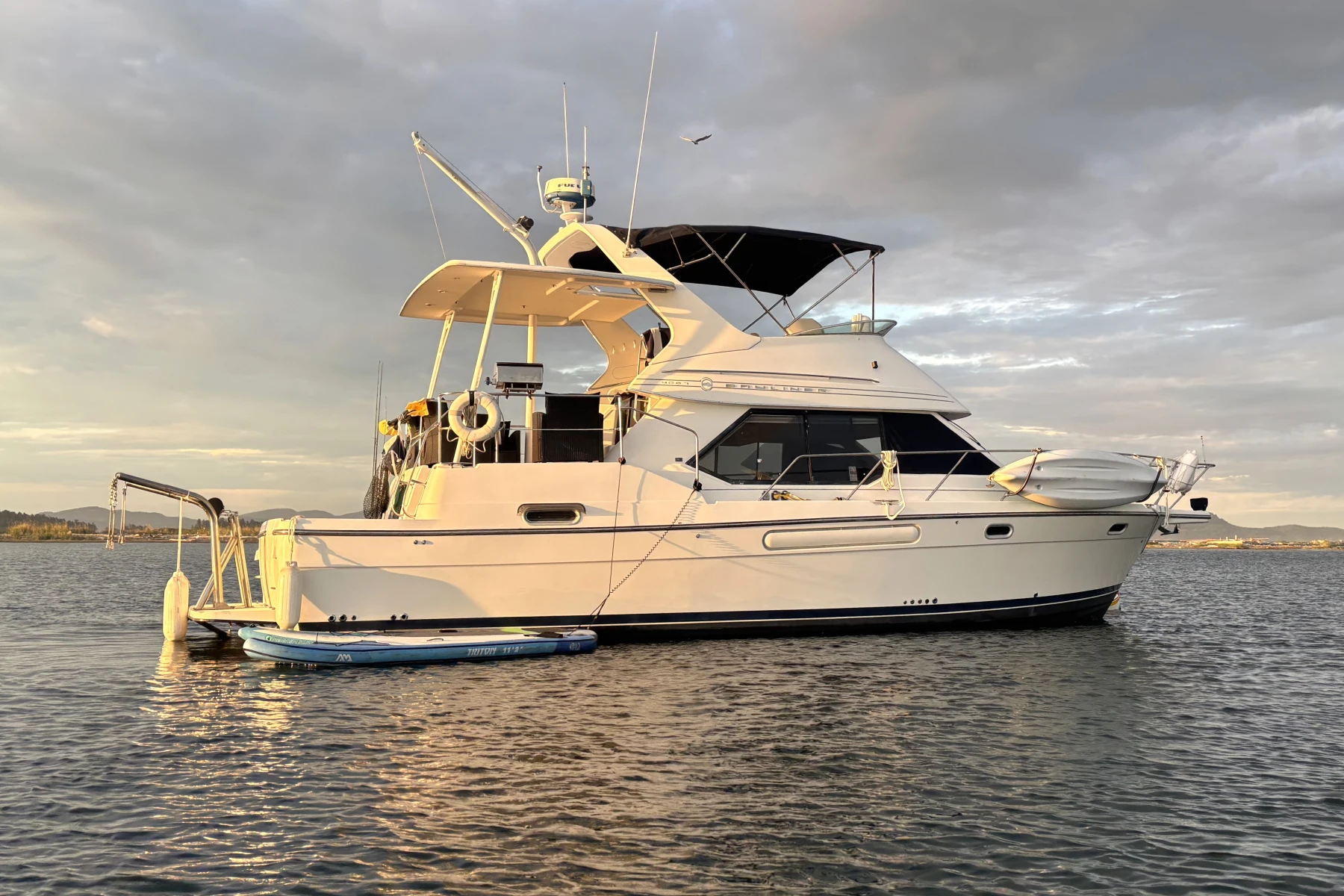 1999 Bayliner 4087 Motor Yacht  for sale