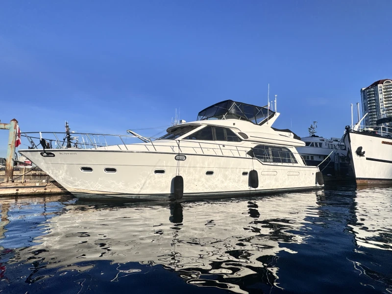 Pilothouse for sale: 2000 Bayliner 5788 Pilothouse (Nanaimo BC) by Kelly Yacht Sales